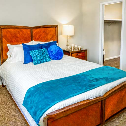 The Park at Buckingham Apartment Homes 10 Interior BR 512x512 1 Newly renovated apartments in Homewood